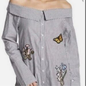 Romeo & Juliet Couture Off Shoulder Button Blouse Blk White Stripe Applique - Sm